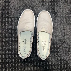 Men’s Toms Slip ons